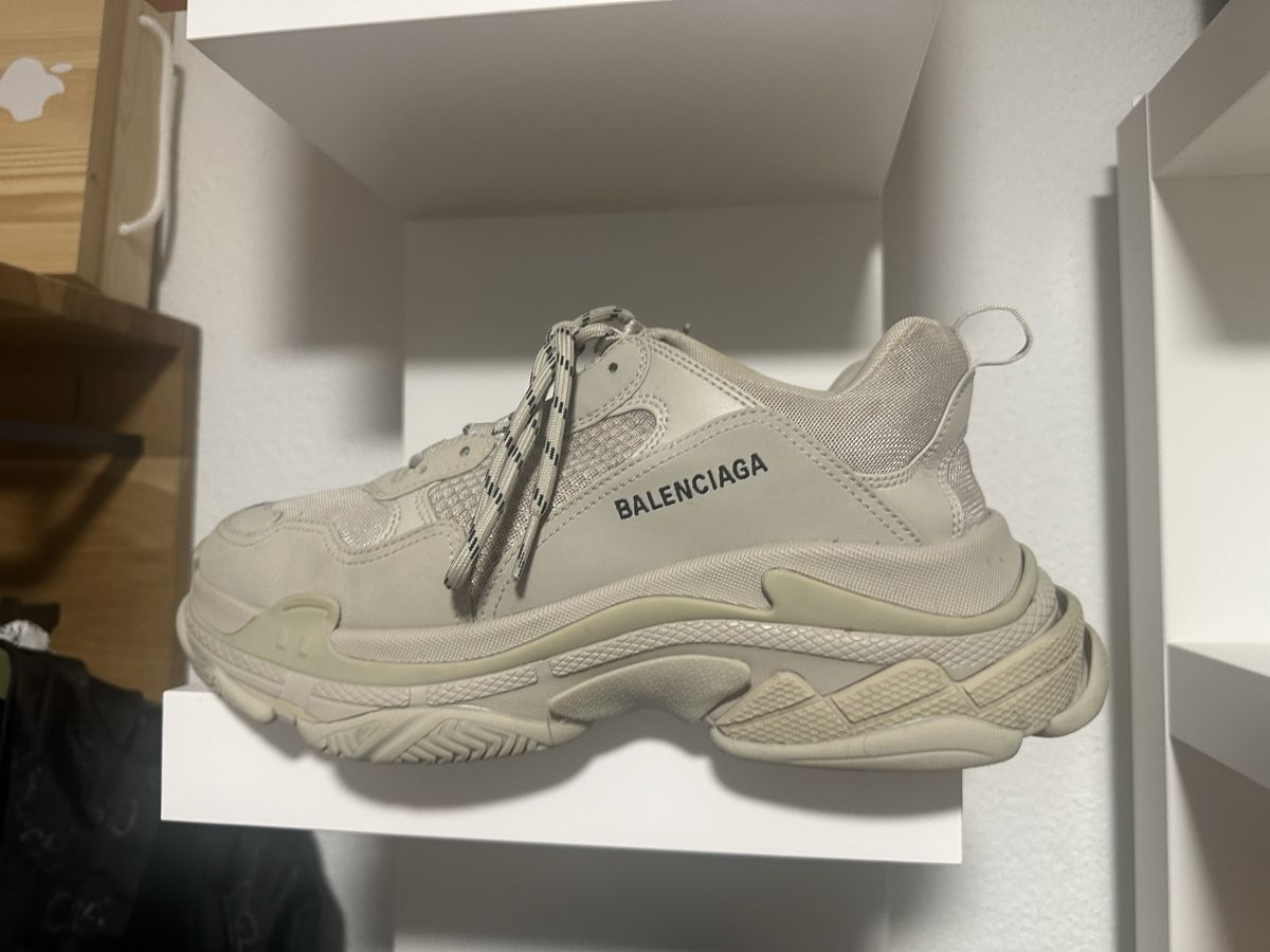 Scarpe da uomo: Balenciaga Triple S Sneaker Beige, Gr. 45 – Usato da Frauenfeld venduto da 1PegPeg1