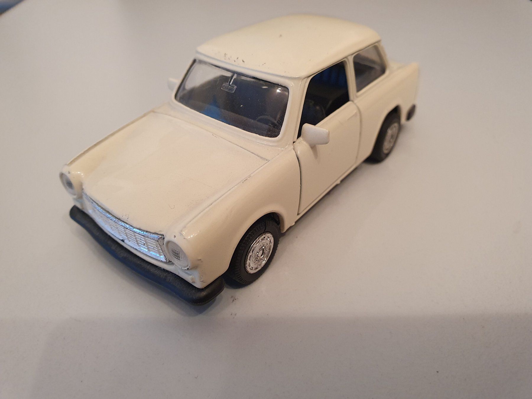 Voitures modèles: Modellauto Trabant 601-S – D'occasion à Schaffhausen par Prestige12
