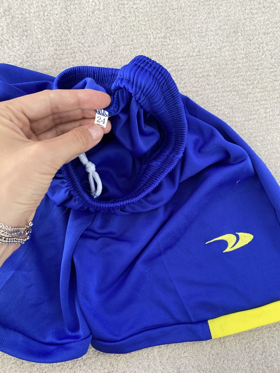 Pantaloni: Fussballshorts fur Junge  – Usato da Kriens venduto da yansch 1