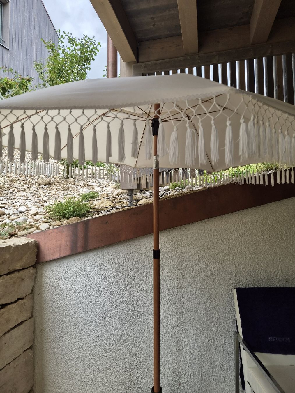 Parasols: Gartenschirm mit Fransen! – D'occasion à Blauen par Casi7