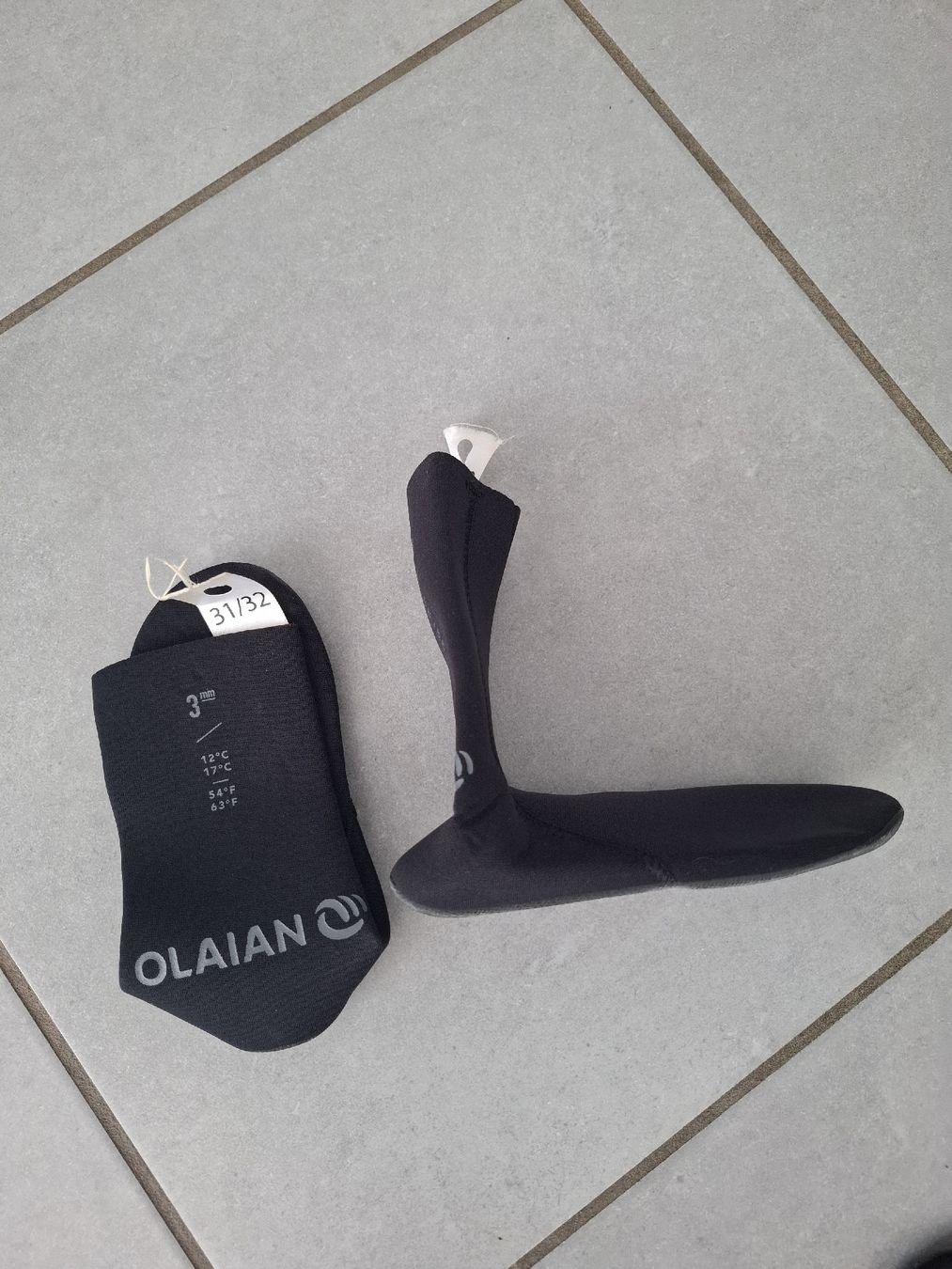 Decathlon Herrenschuhe: Chaussons néoprène – Gebraucht aus Tavannes von Jessica28