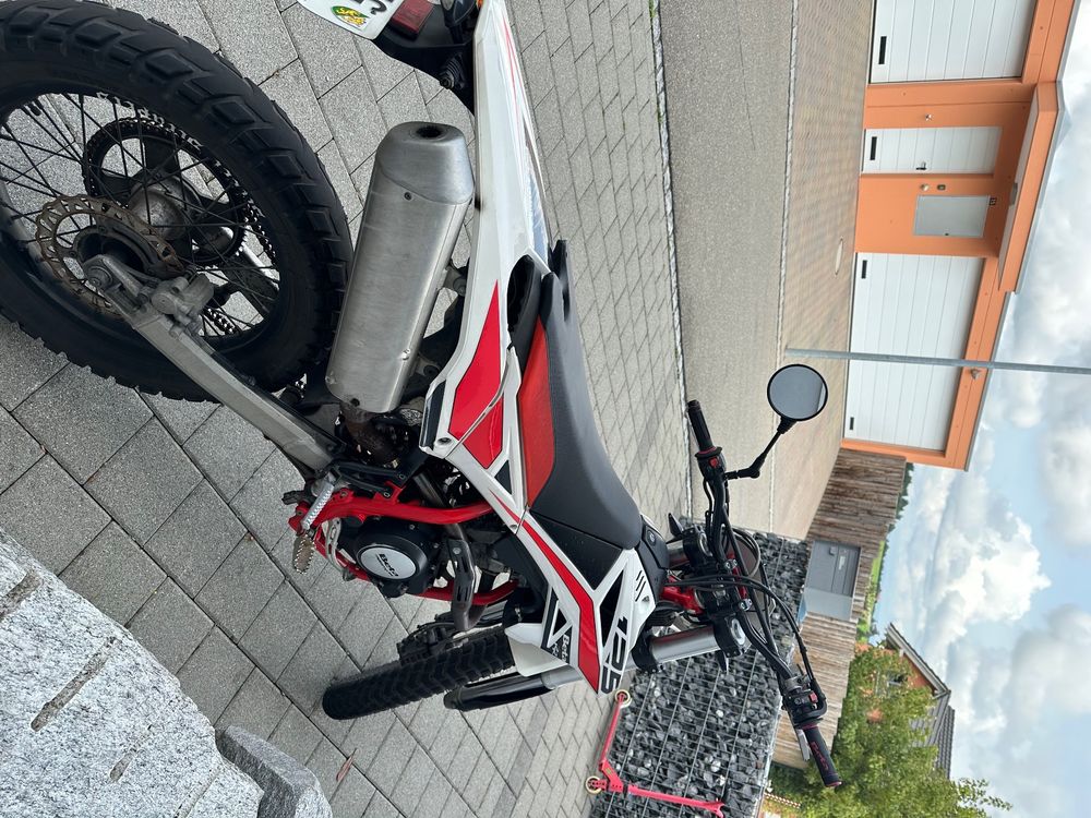 Manubrio Accossato In Alluminio Per Beta RR 125 LC SM/Enduro E9 2019 - Diametro 22x5 Mm, Made In Italy