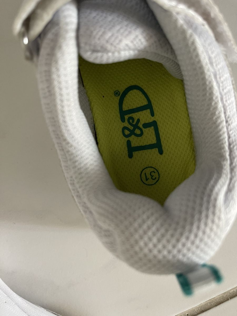 Herrenschuhe: Baskets pointure 31 – Gebraucht aus MARLY von AISLEE 1