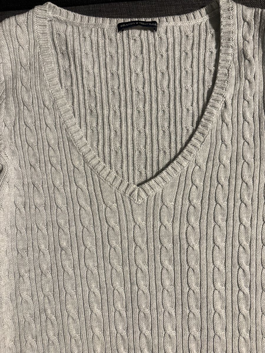Brandy Melville Maglioni & Felpe: Pullover von Brandy Melville V Neck – Nuovo (secondo la descrizione) da Kriens venduto da ann_er02 2