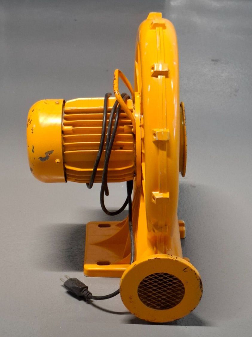 Soffiatori & Aspiratori per foglie: Souffleur électrique Swiftech HT300A 750W – Usato da Villars-Ste-Croix venduto da pau_8fls 2