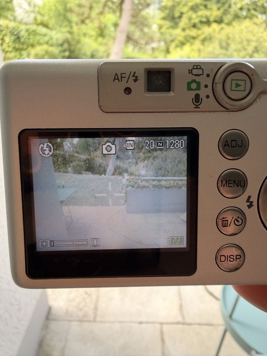 Ricoh Kamera: Ricoh Capilo R1 28-135mm  – Gebraucht aus Winterthur von Silvision 4