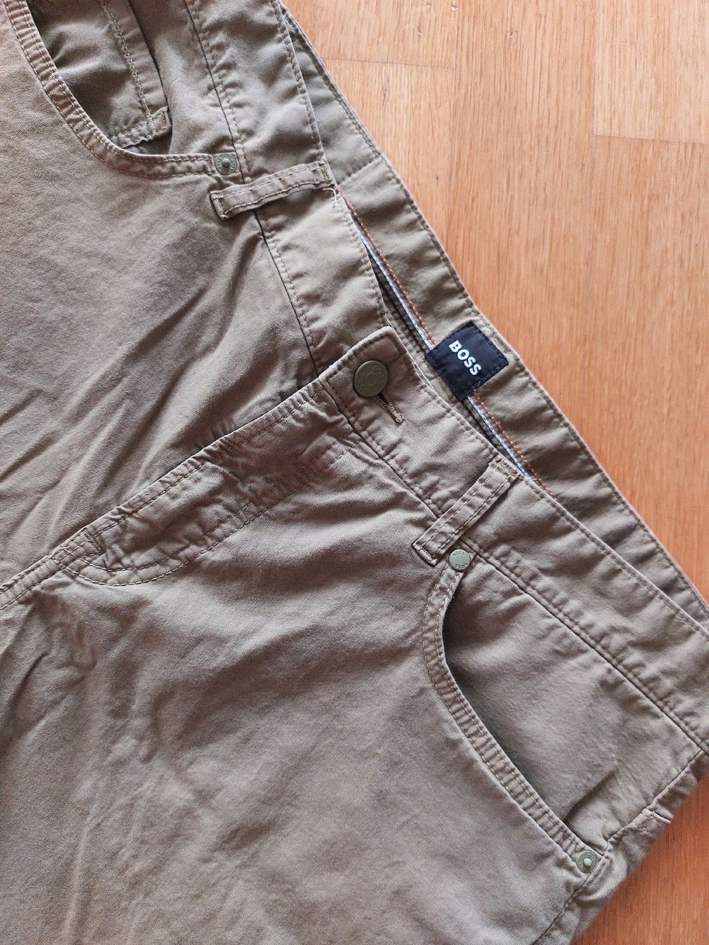 Hugo Boss Hosen: BOSS Hose Regular Fit Grün – Gebraucht aus Horgen von prinza 1