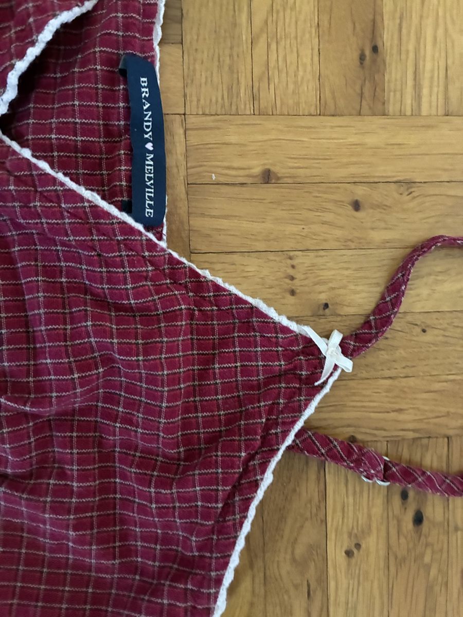 Brandy Melville Tops: Brandy Melville Top rot kariert – Gebraucht aus Ermatingen von carmen_steiner 2