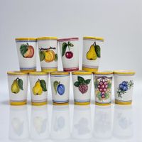 Lot de 10 verres en majolique de Modra peints à la main