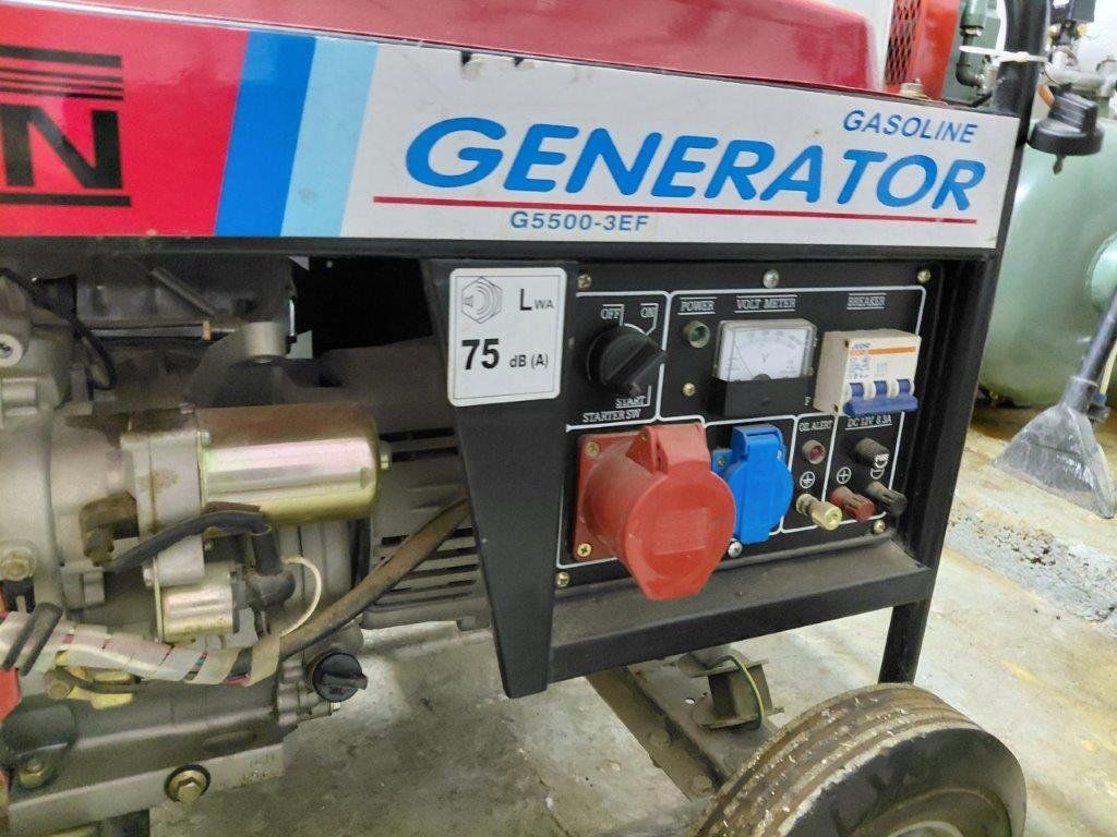 Stromgeneratoren: Stromerzeuger ARWin G5500-3EF Benzin DEFEKT – Defekt aus Schlieren von catrade 1
