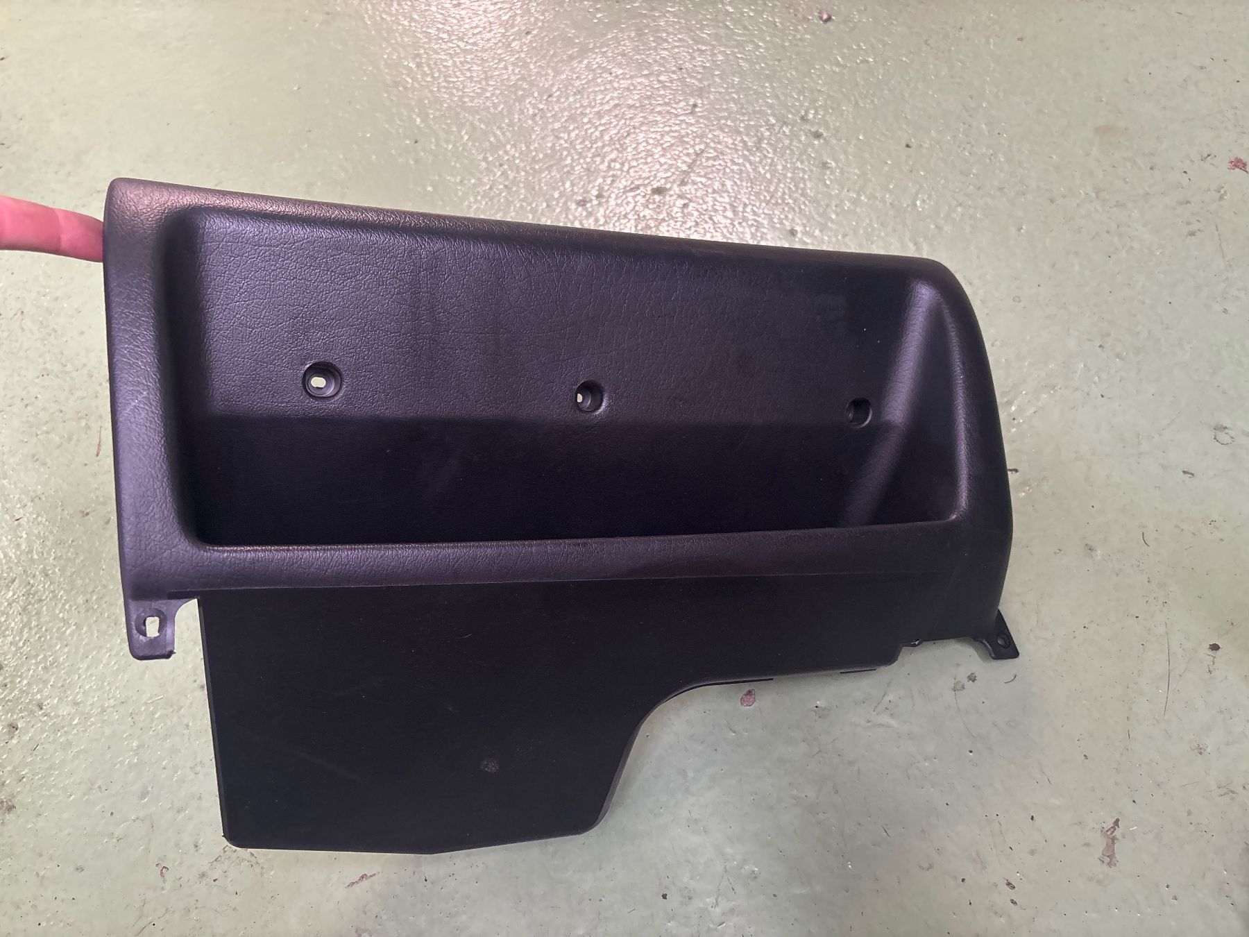 Volkswagen Tutti pezzi di ricambio auto: Handschuhfach Vw Golf 3 – Usato da Birrwil venduto da Gti2001 1