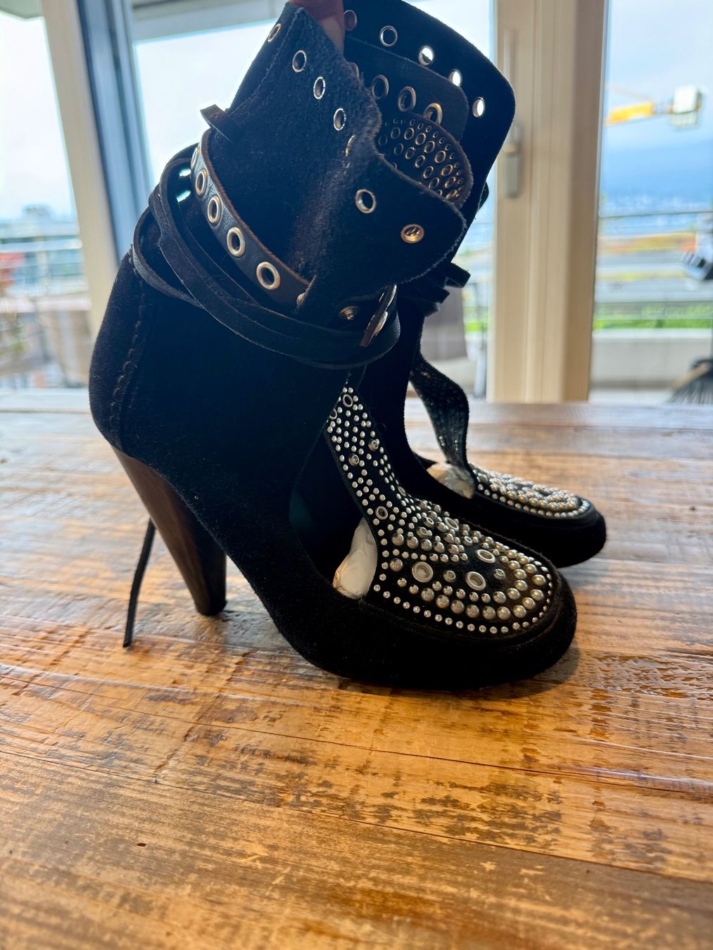 Isabel Marant Scarpe da donna: Isabel Marant Vintage Stiefletten Studs – Usato da Zollikon venduto da daria1987 3