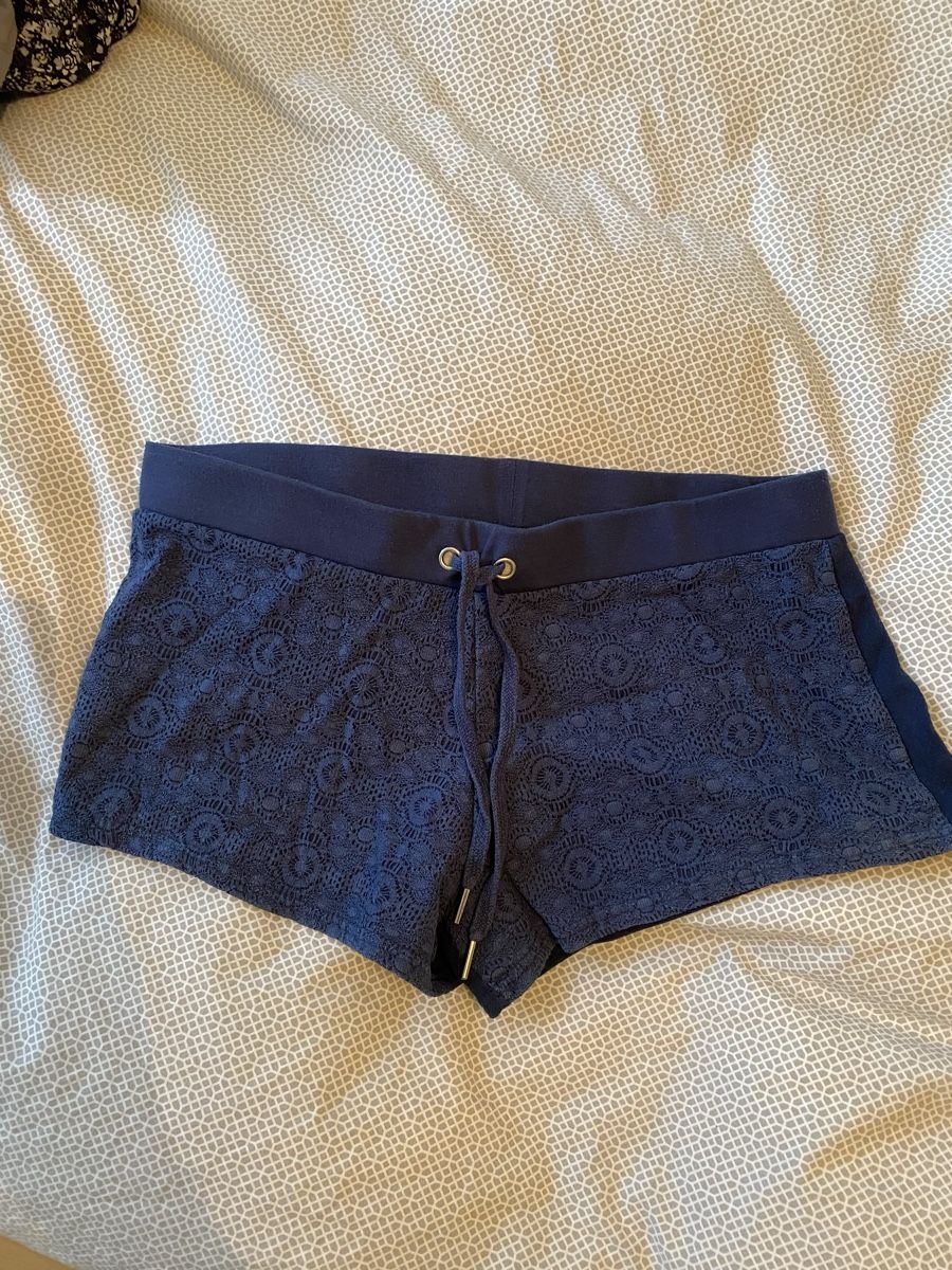Hosen: Shorts, Grösse 40, Dunkelblau mit Spitze! – Gebraucht aus Zürich von yae56