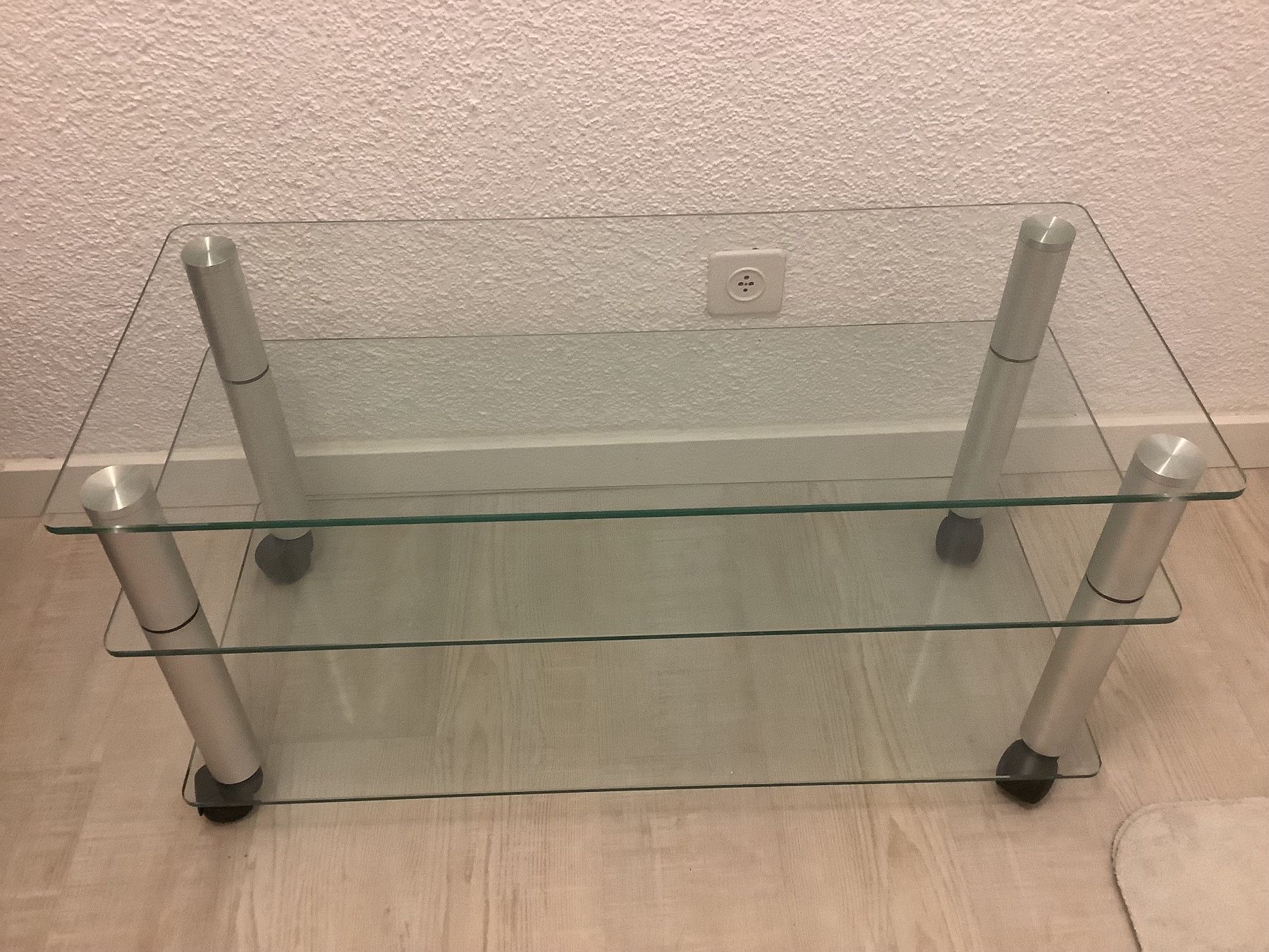 Mobili TV: Meuble télé en verre – Usato da Chancy venduto da Capu19 1