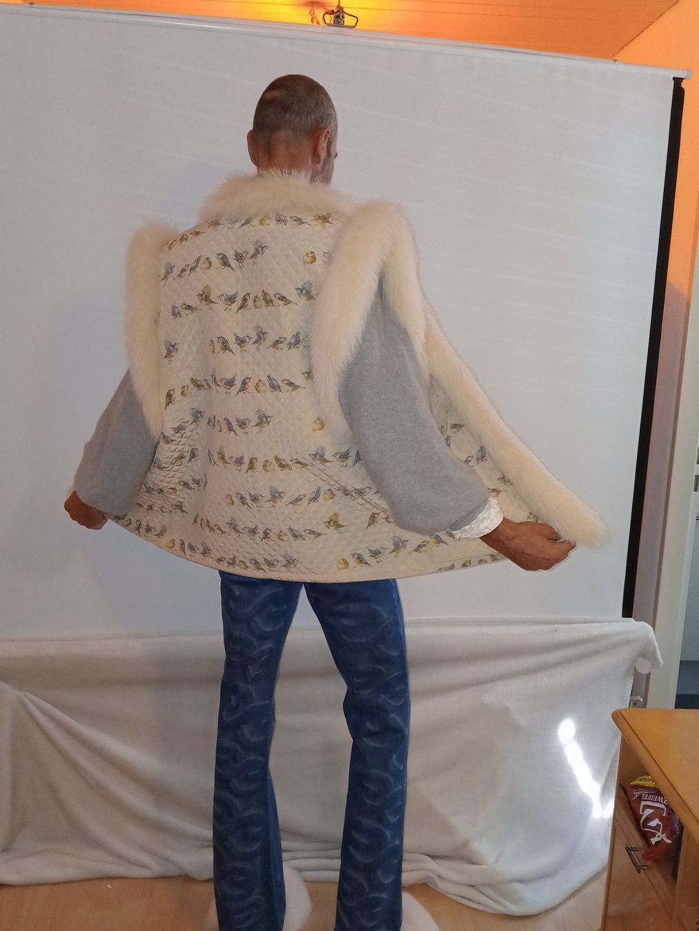 Gilet & Giacche: Winterweste mit Vogelmuster und Kunstfell, Grösse M – Usato da Obergösgen venduto da crystalfox 3