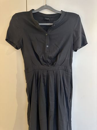 Vila Black Dress XS, Perfect for Spring Weather! 👗☀️