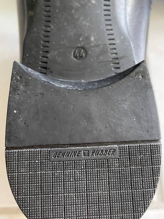 Scarpe da uomo: ANDRE Leder Schuhe grosse 44  – Usato da Weiach venduto da Jippiich 2