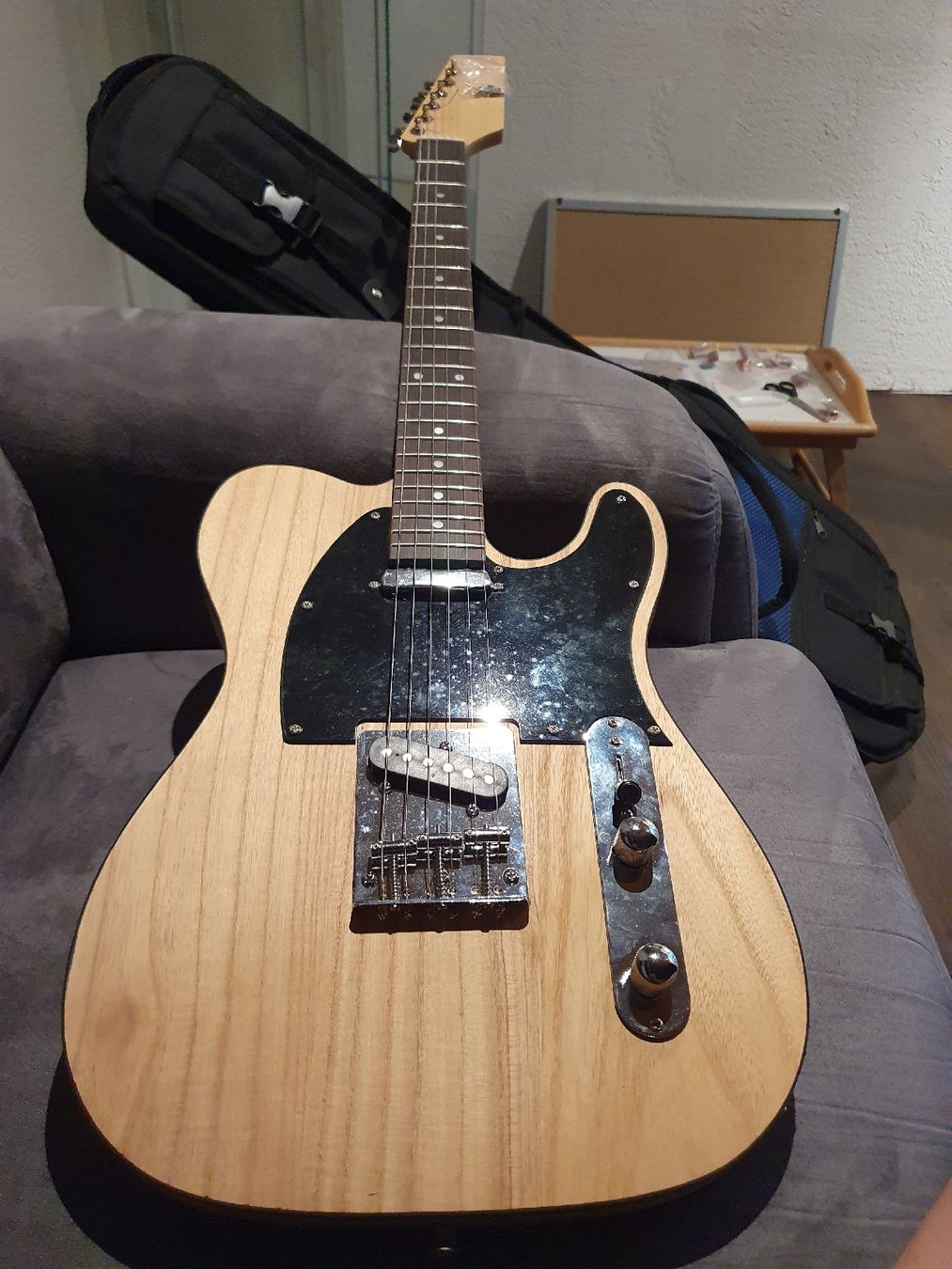 Strumenti musicali: schöne gitare aus Holz – Usato da Erlinsbach SO venduto da pts_6v5d
