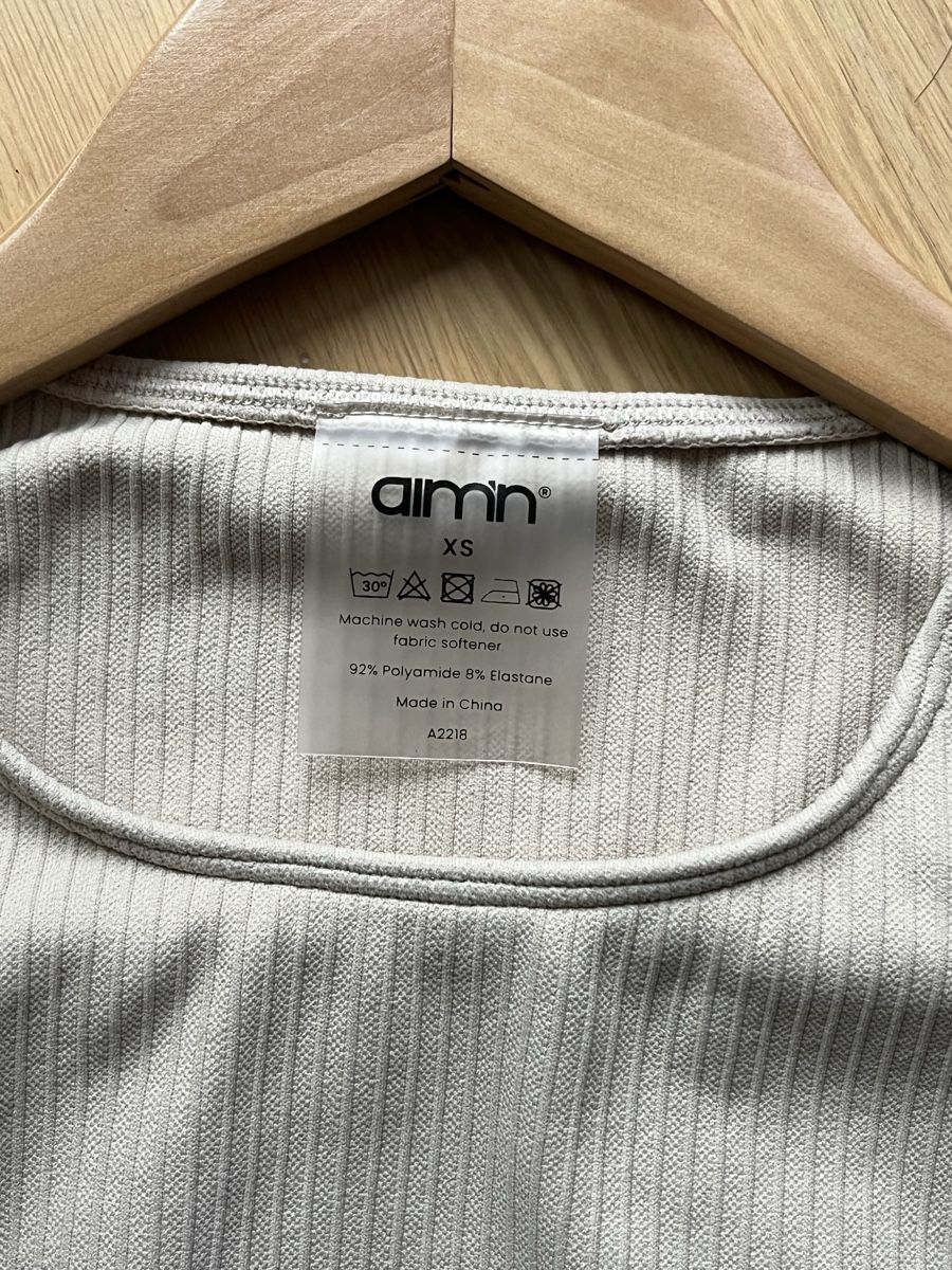 Tops: Sport Top – Neu (gemäss Beschreibung) aus Bern von Nena4 2