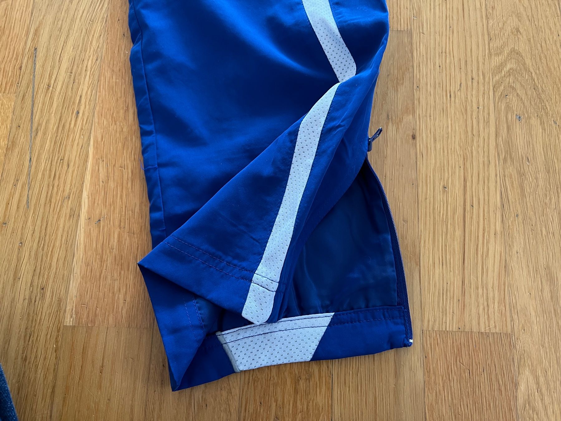 Anzüge: Schwimmclub Trainer der Marke Switcher Gr. 152 – Gebraucht aus Bettlach von Tradenet100 1