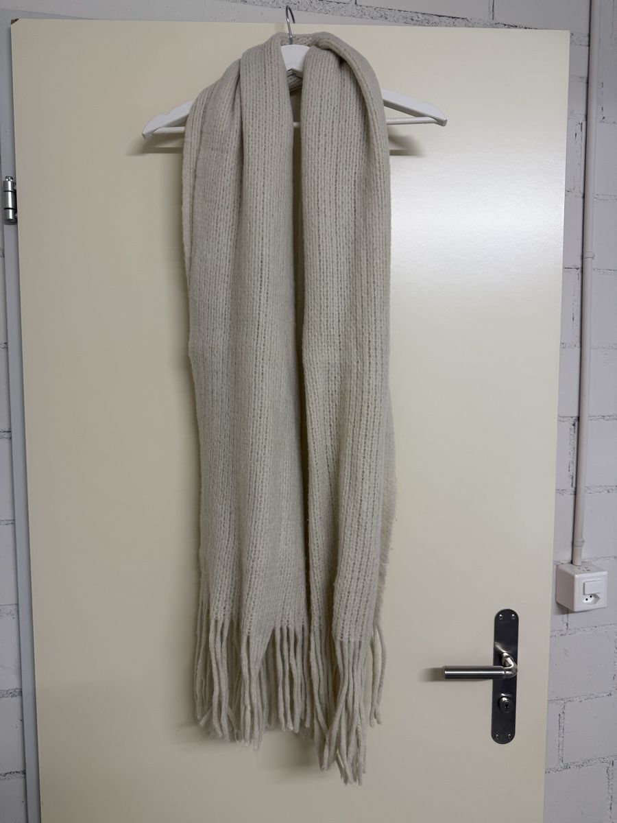 Foulards, Tücher & Schals: Schal mit Glitzereffekt – Gebraucht aus Mörschwil von Seegurke18