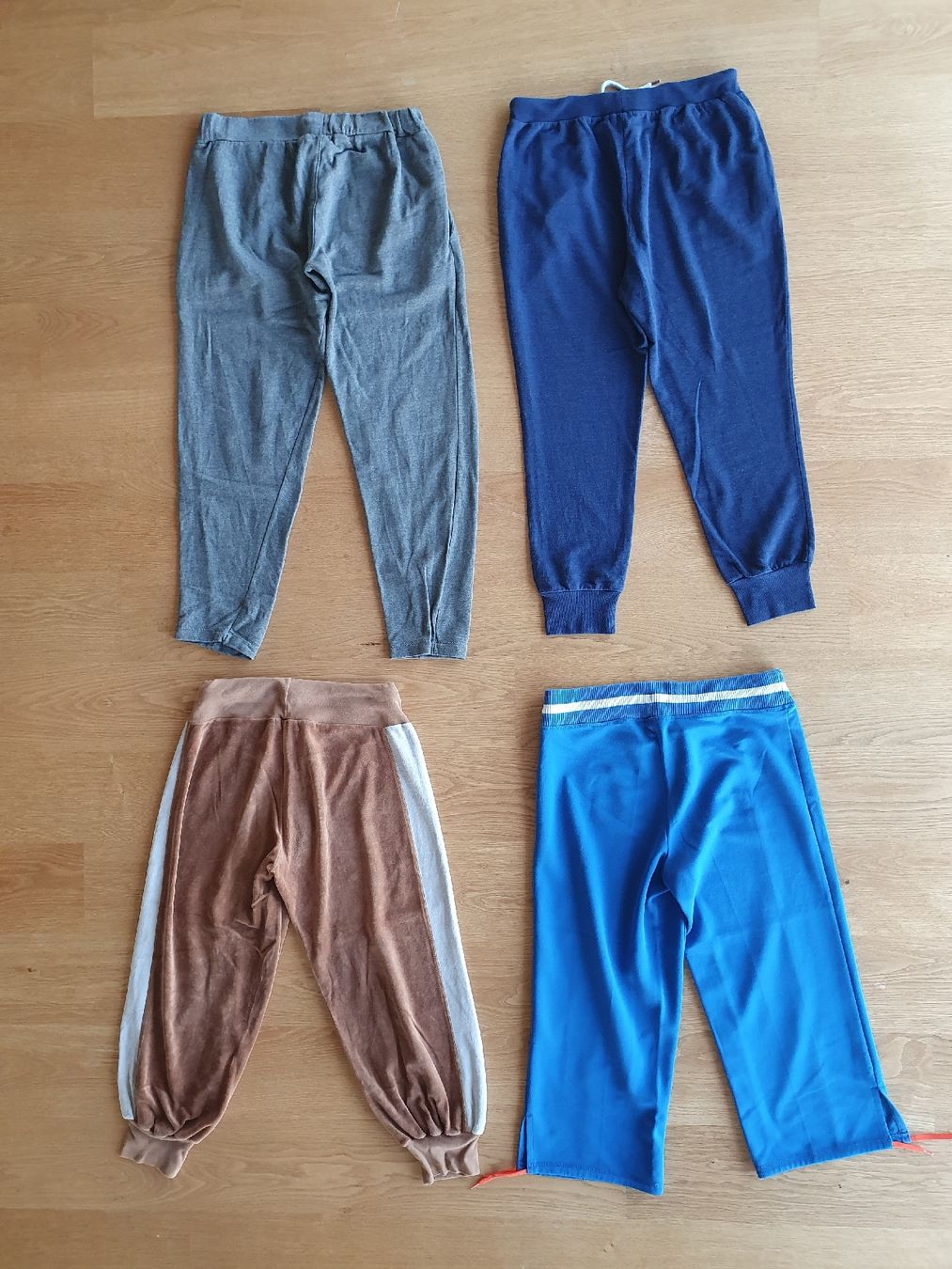 Lotti di vestiti: 4x Trainerhosen Gr. S/M – Usato da Villars-sur-Glâne venduto da richardette 1