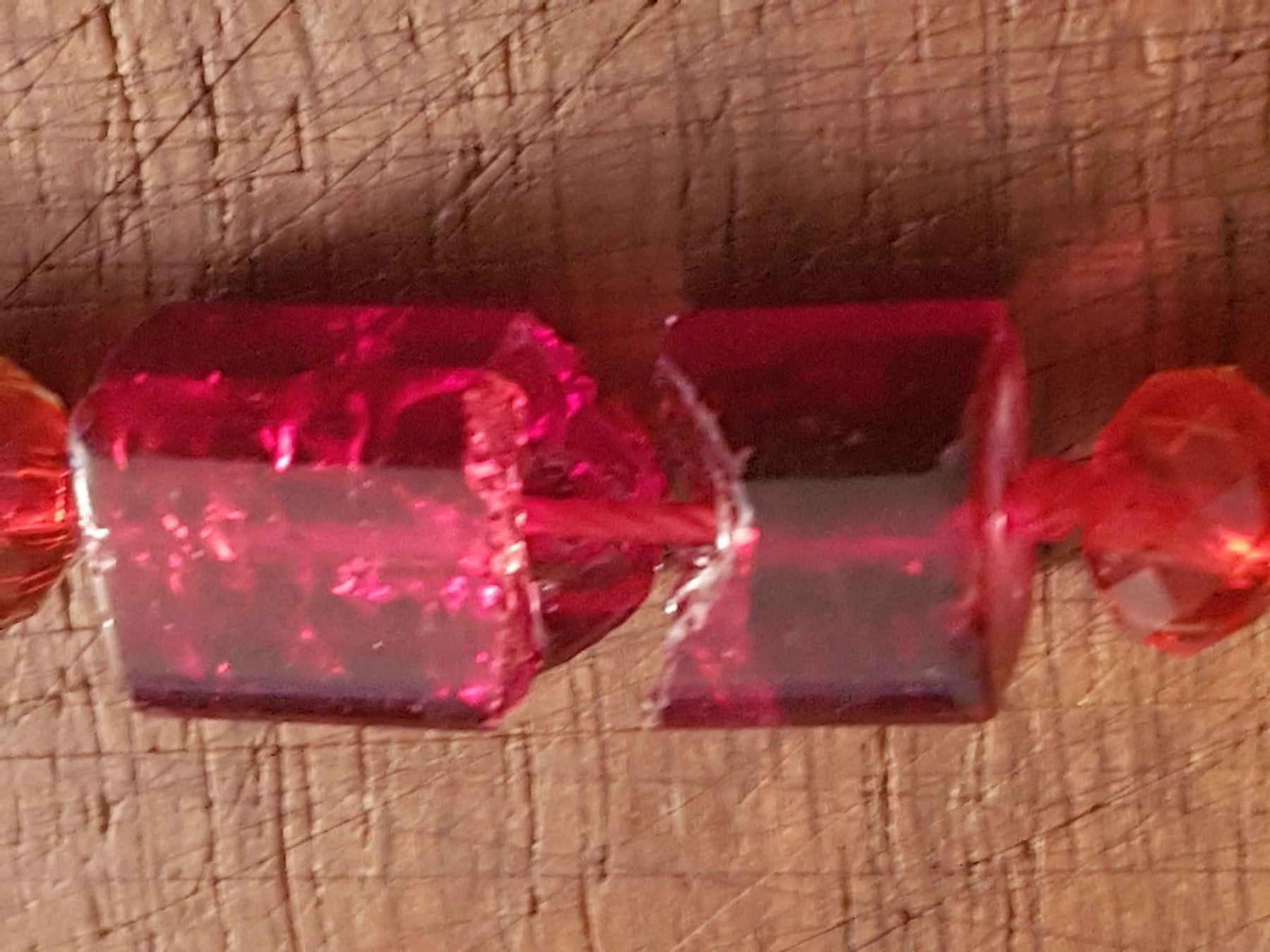 Catenine: Kette rot, versch. Beads, leicht def. – Usato da Ettingen venduto da Maranathatalitha 6
