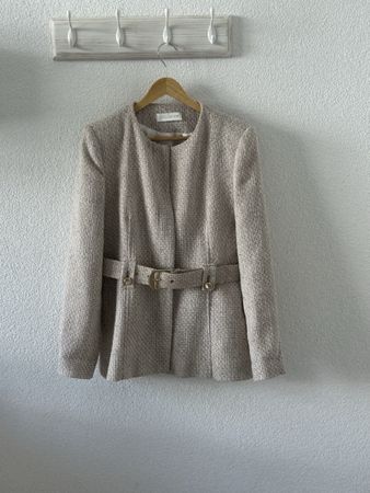Zara Blazer beige mit Gürtel - Grösse L