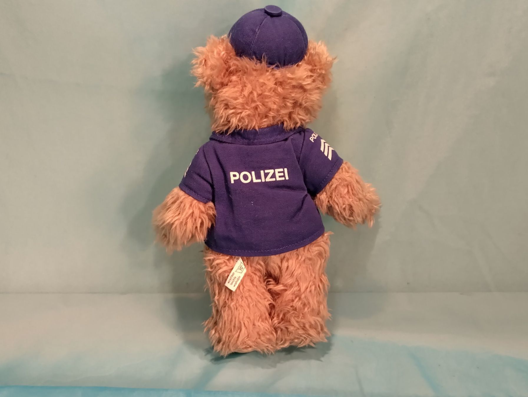 Spielzeuge: Bär, Plüsch, Polizei  L: 25cm – Gebraucht aus Bellach von JingleCherry 1