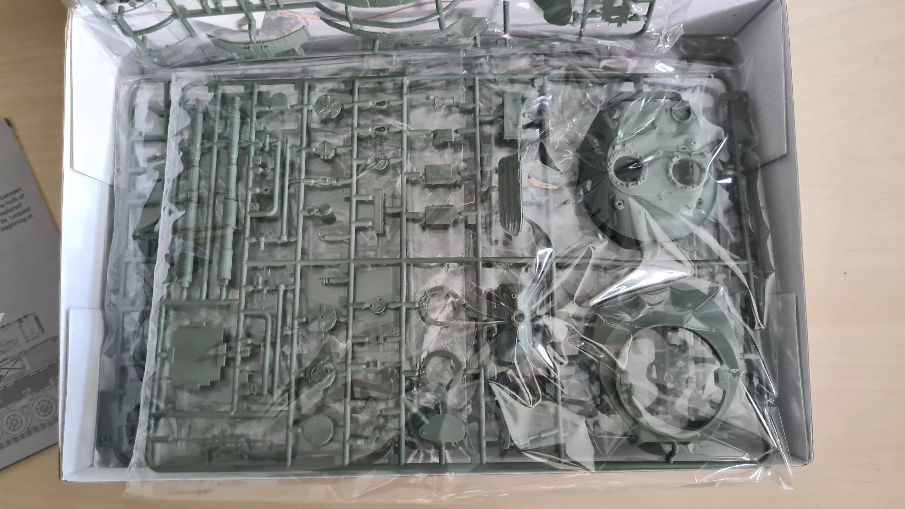 Kit di modellismo & Modellini statici: 1:35 Leopard 1A5/C2 - 2 in 1 - Takom 2004 – Nuovo (secondo la descrizione) da Bassersdorf venduto da jackbmw 4