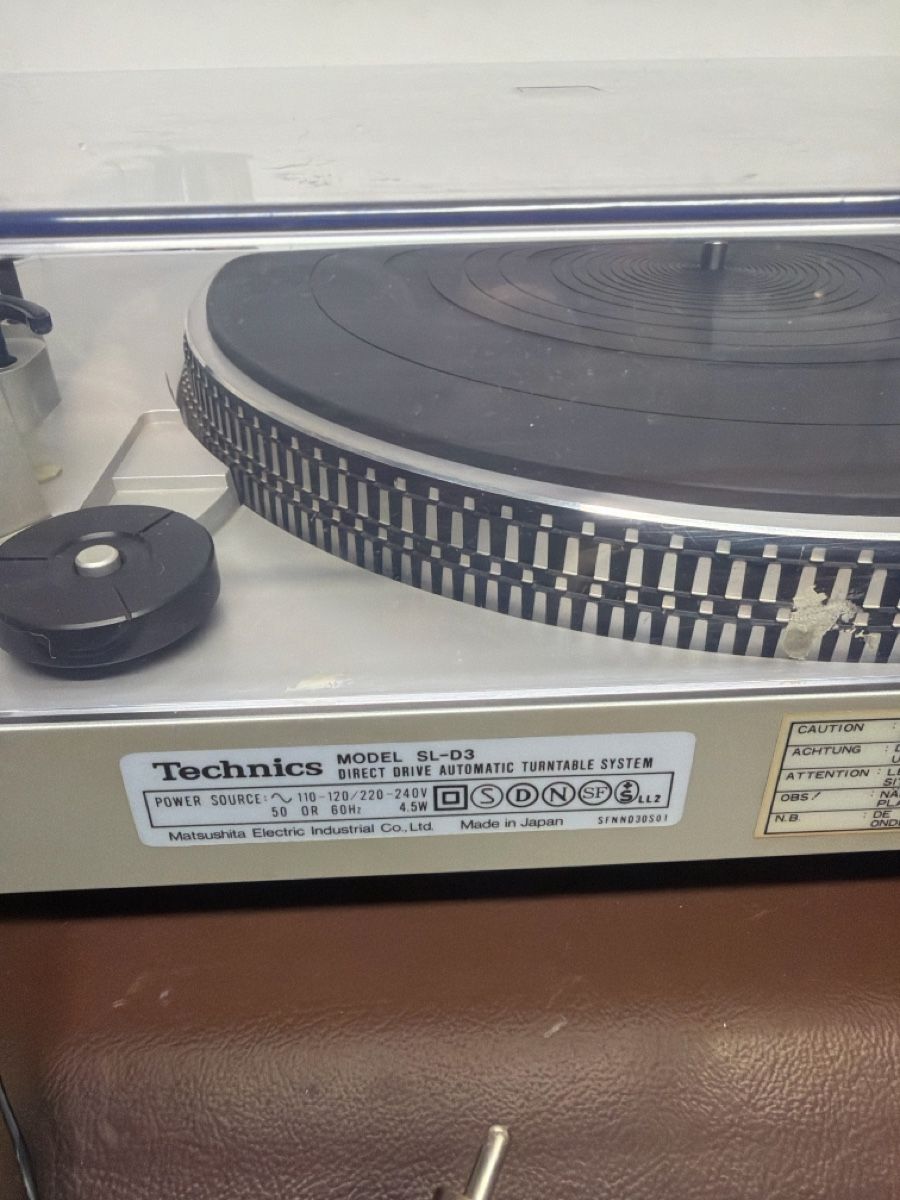 Technics Giradischi: Platine vinyle Technics SL-D3 Direct Drive Automatic  – Difettoso da Bôle venduto da K200C 5