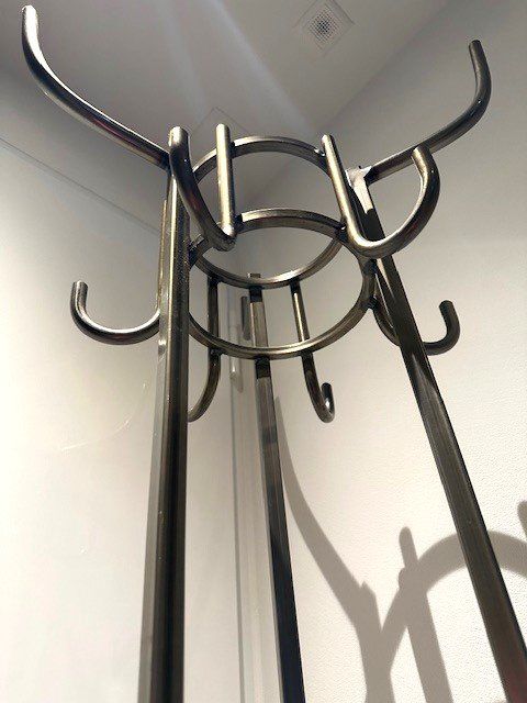 Guardaroba: +  deSigN  StAndgaRdeRoBe + – Usato da Winkel venduto da zeho