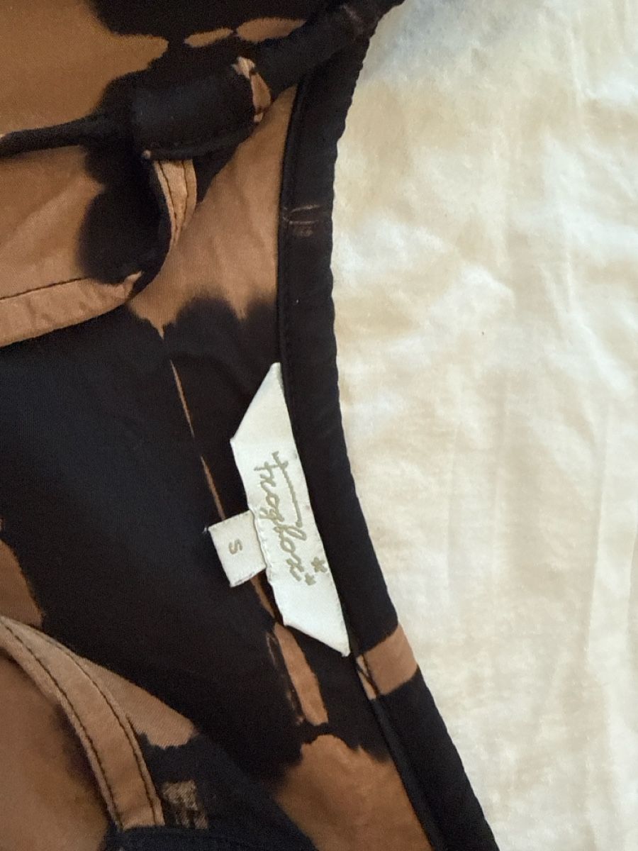 Blusen: Bluse mit Batikmuster braun/schwarz Groesse S von Froglor – Neu (gemäss Beschreibung) aus Zürich von mic_95l5 1