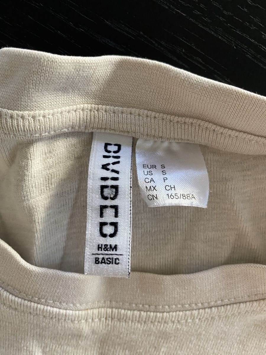 H&M T-shirt: H&M Beige Crop Top, Grösse S – Usato da Langenthal venduto da vik_v5ml 3