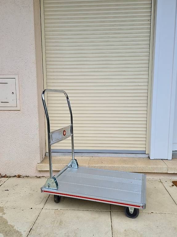 Koffer & Taschen: Heavy duty trolley – Gebraucht aus Le Grand-Saconnex von lol_zs8k