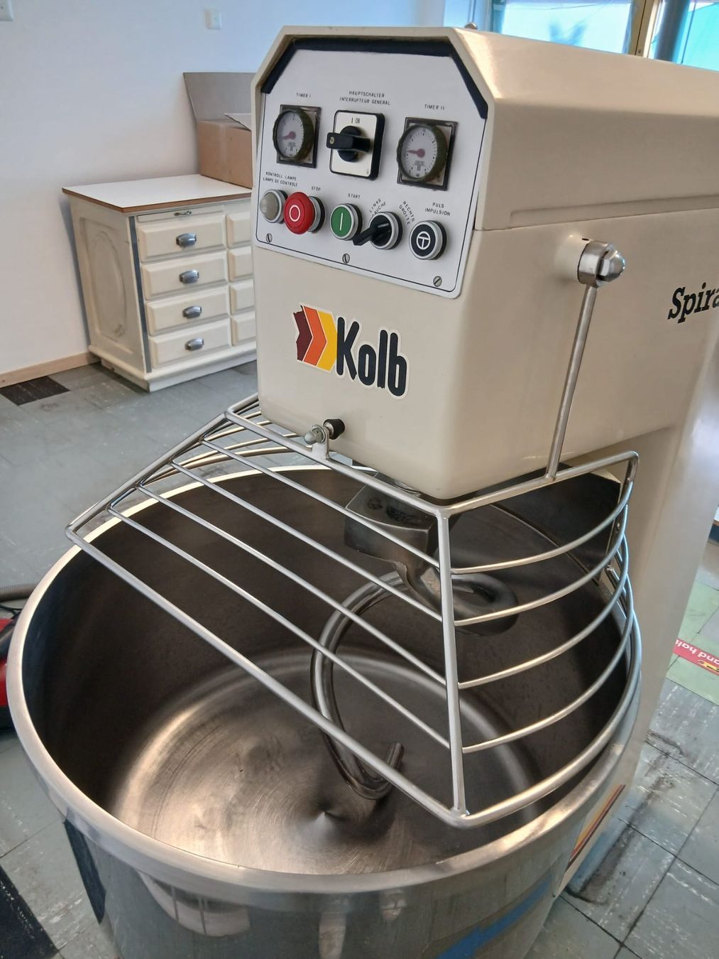 Küchengeräte: Knetmaschine /Teigmaschine Kolb – Gebraucht aus Lengnau BE von bma_567h 5