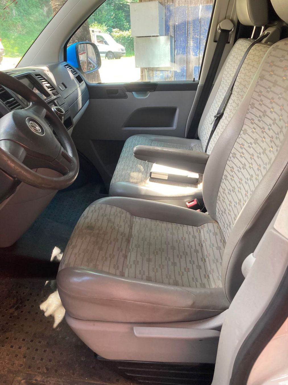 VW Veicoli commerciali: VW Transporter T5 2.0 l weiss 4x4 – Usato da Sattel venduto da Eriam03 5