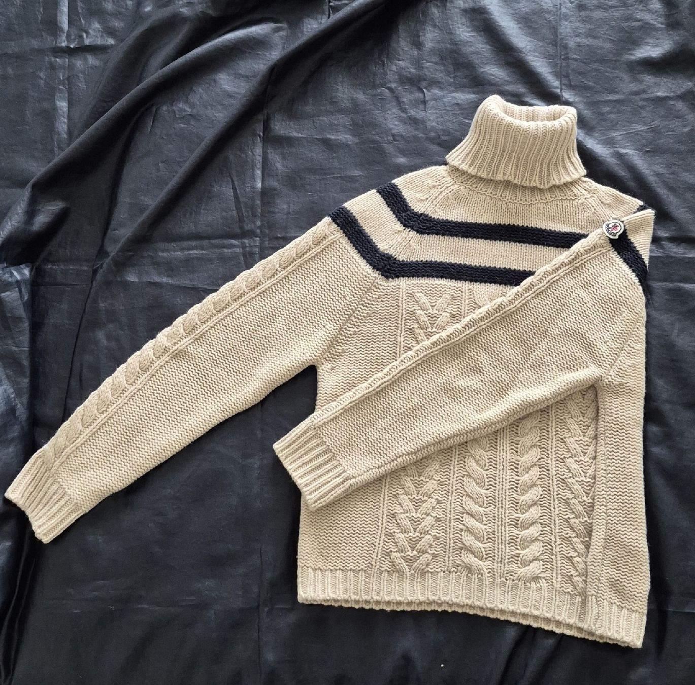 Moncler Pulls & Sweat-shirts: MONCLER Damenpullover – Neuf (Voir description) à Schaffhausen par Captancemo 2