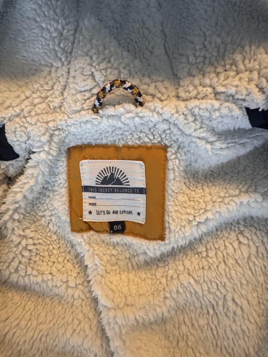 Giacche: Winterjacke mit Kapuze Grösse 86 – Usato da Arni (AG) venduto da montsi1988 3