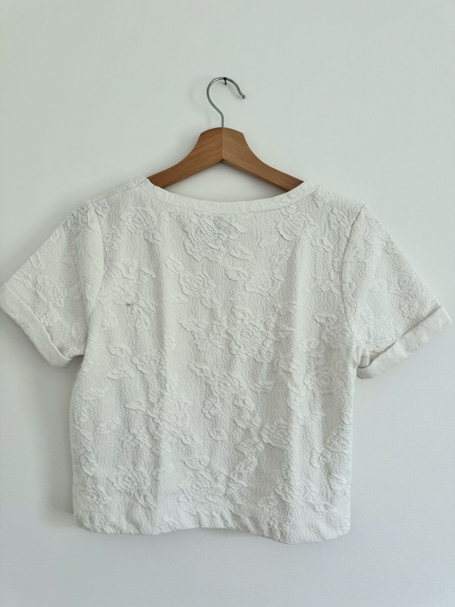 H&M Top: Weisses Oberteil mit Blumenmuster Grösse XS H&M – Usato da St. Gallen venduto da nikolasbong 1
