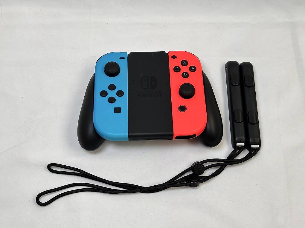 Nintendo Consoles: Nintendo Switch Console + Mario Odyssey + Accessori – D'occasion à Gordola par kar_gy5g 6