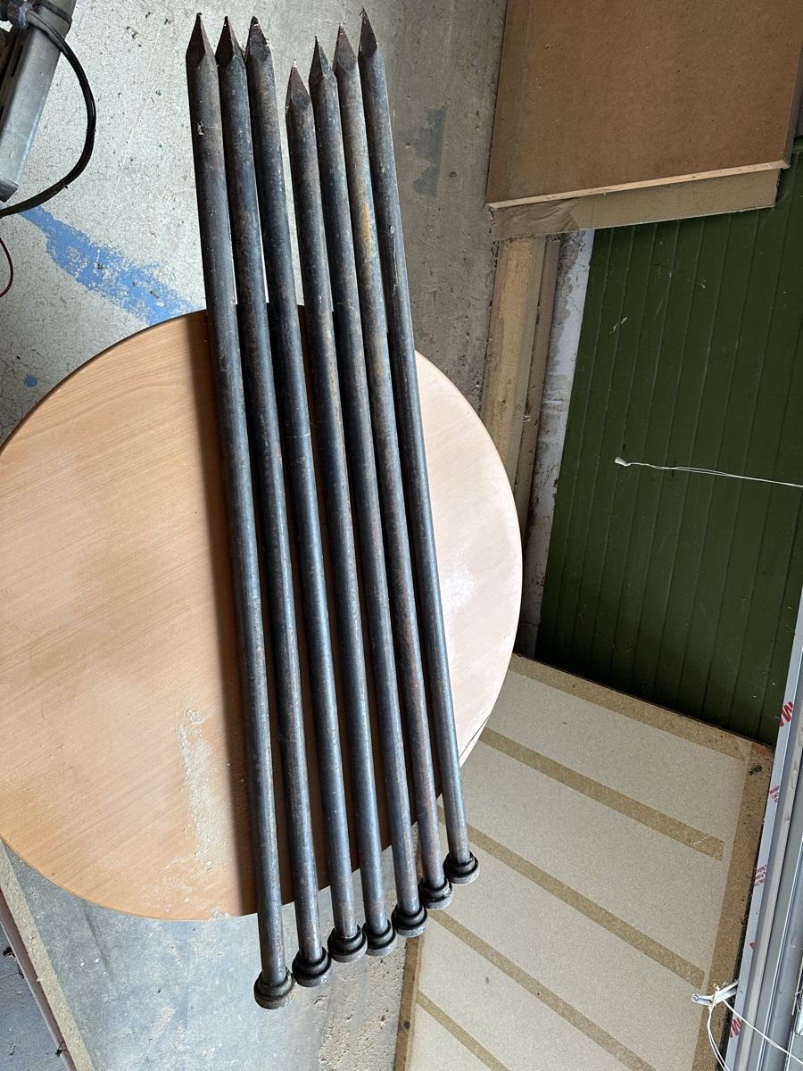 Abris: 7 Erdnägel 4x145 – D'occasion à Gelterkinden par pebege