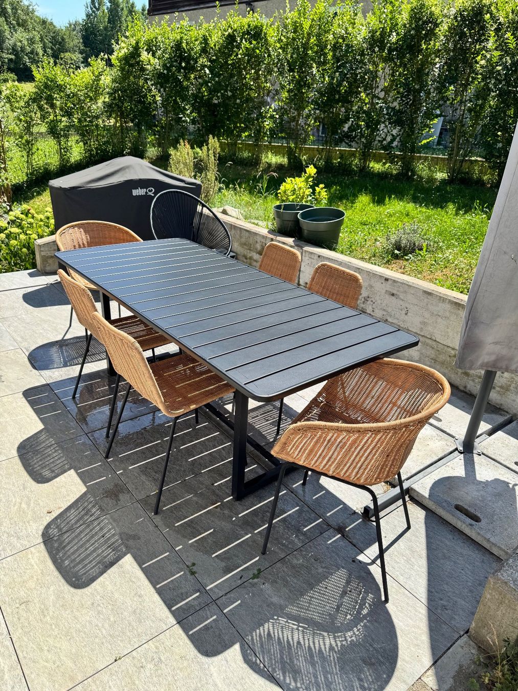 Set di tavolo e panche: Gartenmöbel – Usato da Buttwil venduto da Polina_Belin