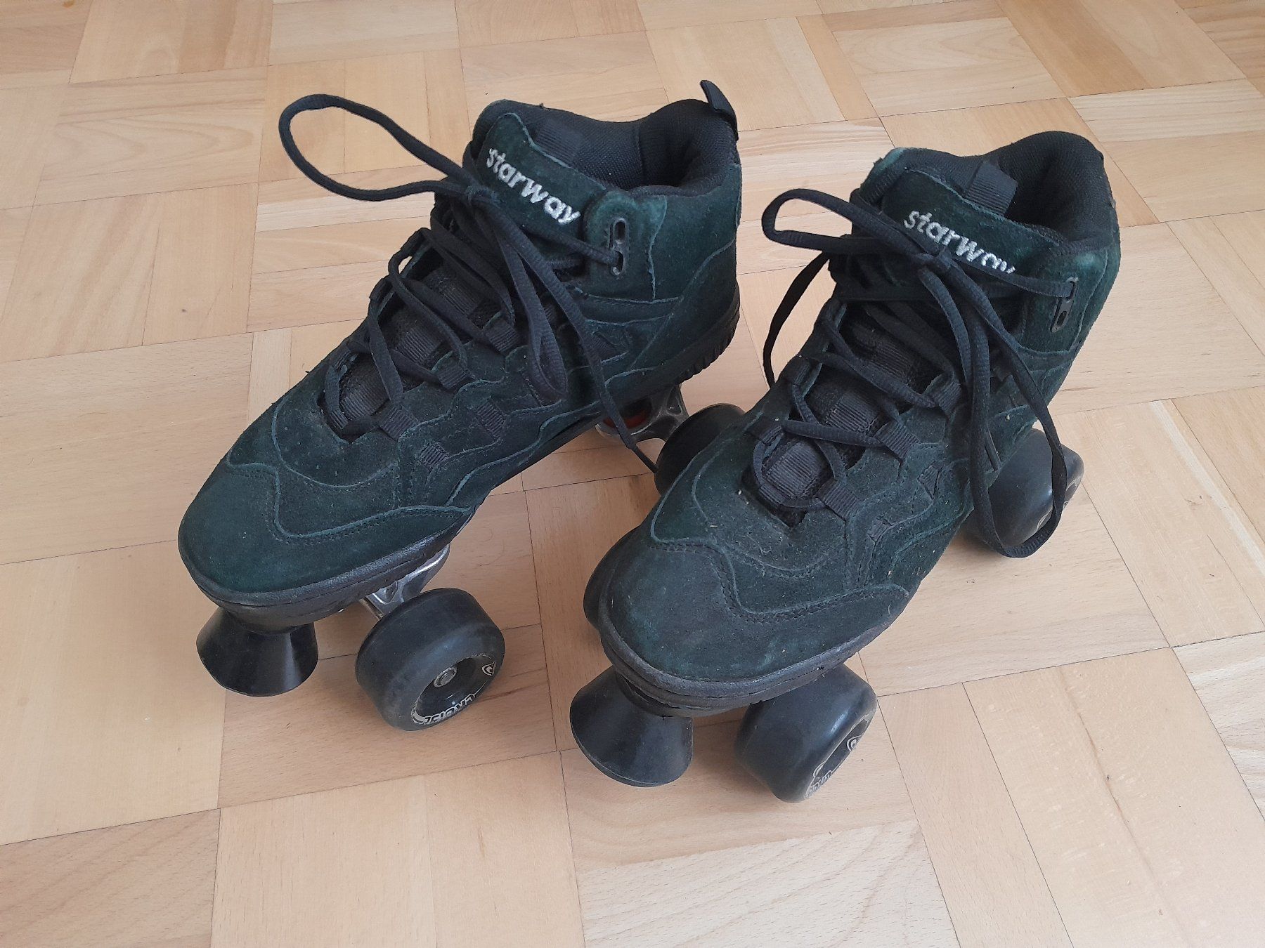 Starway Pattini in linea & Pattini a rotelle: Patins à roulettes Starway taille 40 – Usato da Neuchâtel venduto da oneshoot