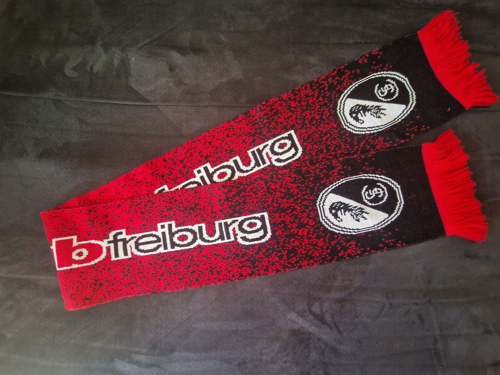 Foulard & Sciarpe: SC Freiburg Fanschal neuwertig – Nuovo (secondo la descrizione) da Münchenbuchsee venduto da Ludo_Braenz 1