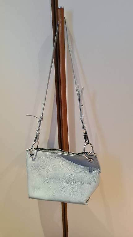 Taschen für Damen: Bimba y Lola Leder Tasche, hellblau – Gebraucht aus Stallikon von nor_9fxw