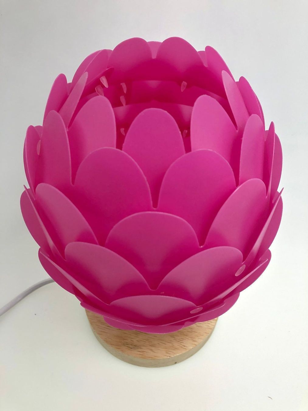 Lampade: Tischlampe in pink mit Holzfuss – Nuovo e nell'imballaggio originale da Schaffhausen venduto da ky-shop 3