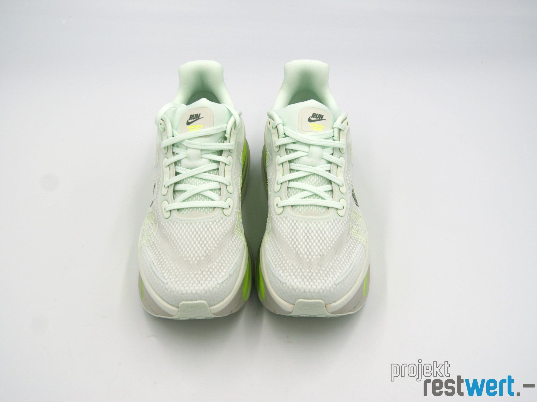Nike Scarpe da uomo: Nike Vomero Premium Sneakers Grösse 43 – Nuovo (secondo la descrizione) da Bülach venduto da restwert_buelach 4