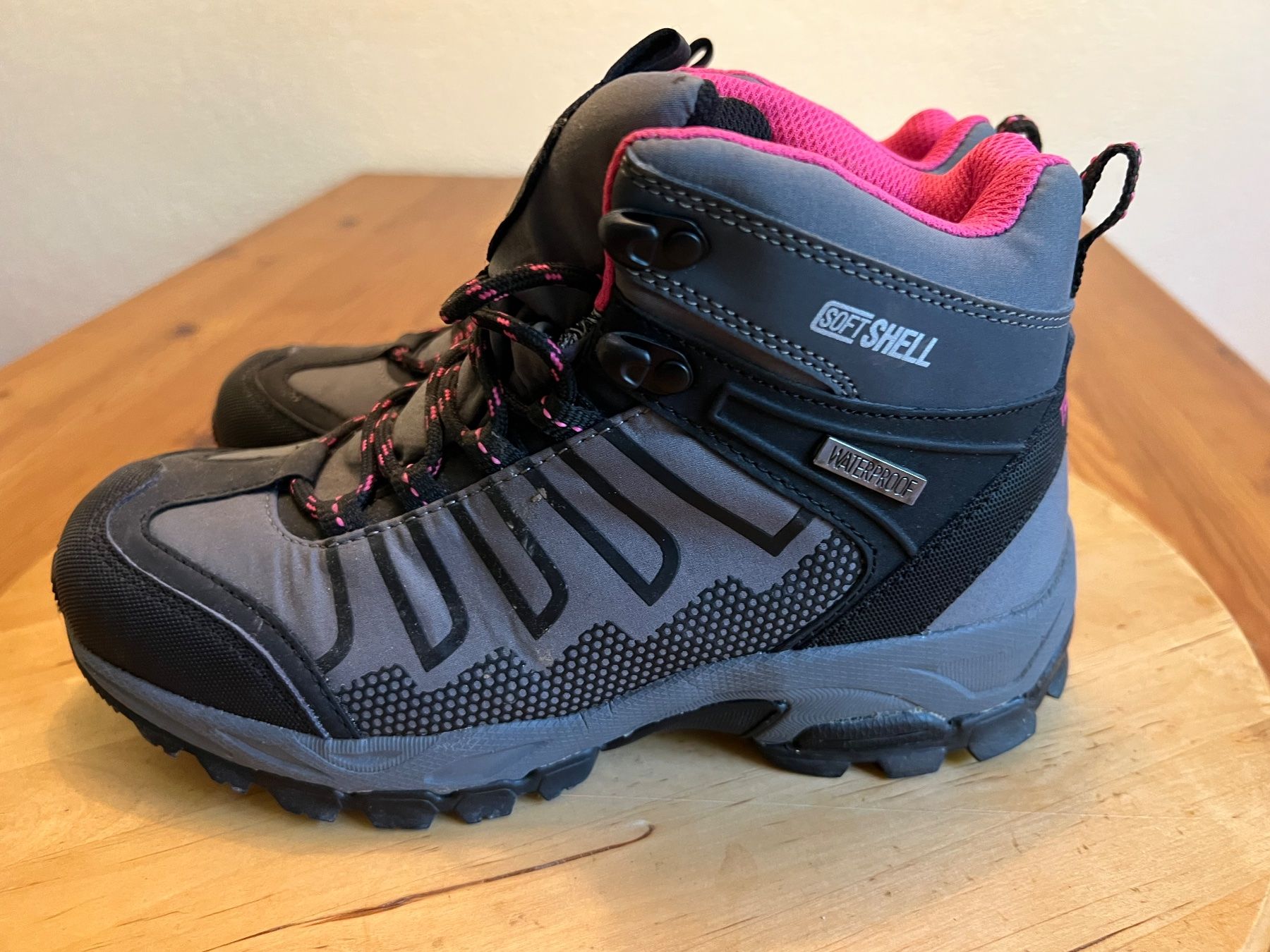 Scarpe da donna: WANDERSCHUHE GR. 37 – Nuovo (secondo la descrizione) da Schaffhausen venduto da susiquatro01 1