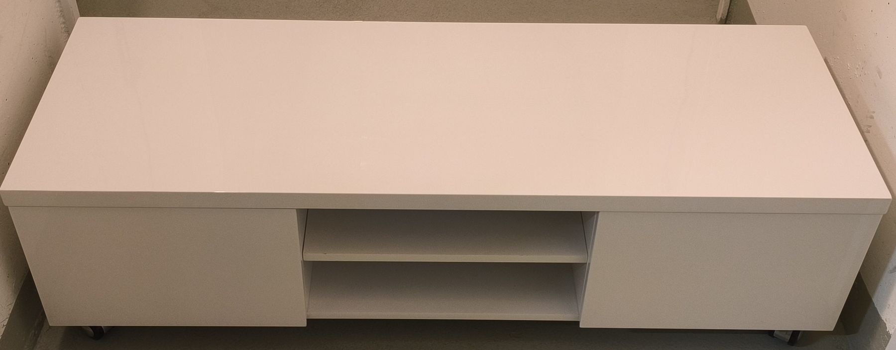 Meubles TV: TV-Möbel weiss mit Schublade und Fächern – D'occasion à Nürensdorf par mei_k22z 1